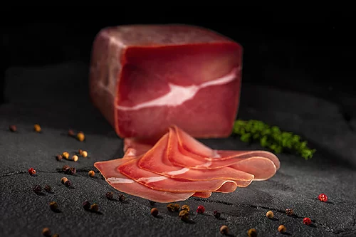 Bündner Rohschinken geschnitten